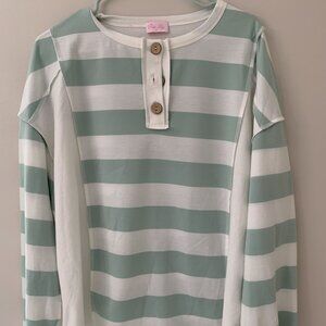 Pink Lily Sz L Green and White Long Sleeve Top
